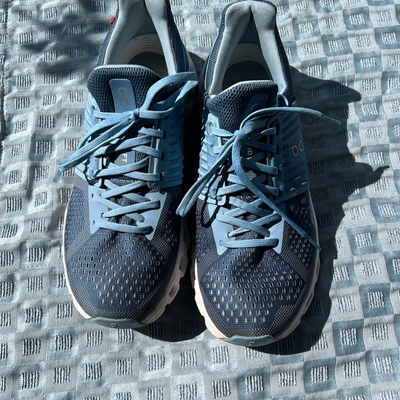 OC Cloudswift - Picture 1 of 4